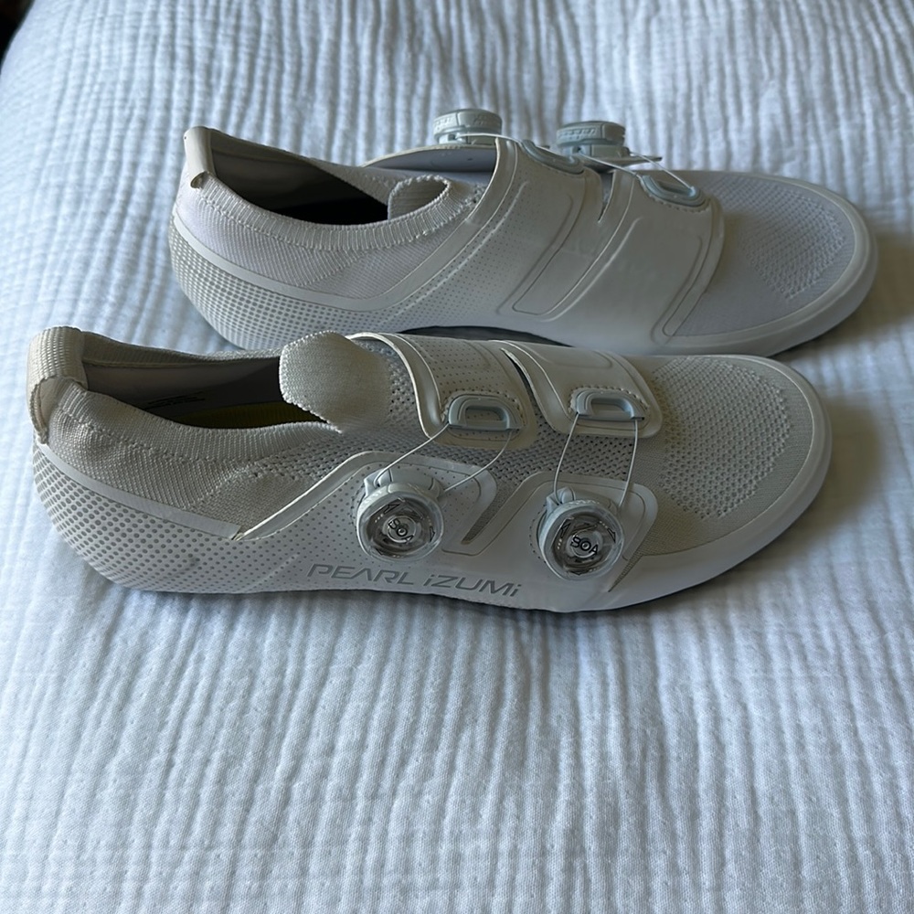 NWOB Men’s Pro Road v5 Cycling Shoes 43 (us 10) Pearl Izumi